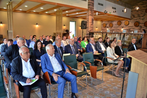На 12 април 2024г. в с.Могилово, община Чирпан - Кметът Николай Митков присъства на заседание на РАО ,,Тракия”