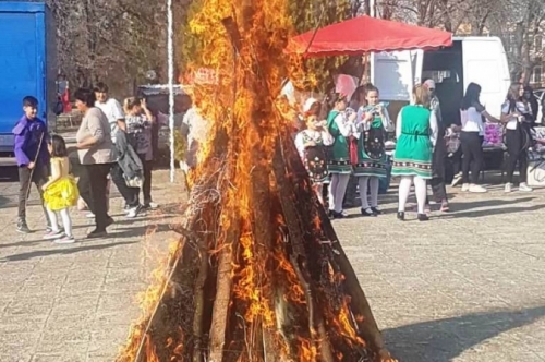 Сирни Заговезни - Кукери гонят злите сили в с.Караджалово