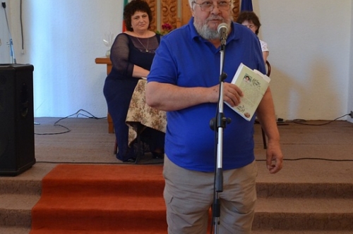  „ОРЕХОВА ДАНТЕЛА” И ОЩЕ НЕЩО - На 30 май в Ритуалната зала на читалището се събраха ценители на словото от града.