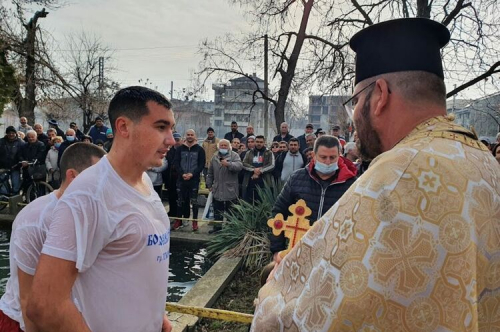 Кметът поздрави ,,спасителя” на богоявленския кръст