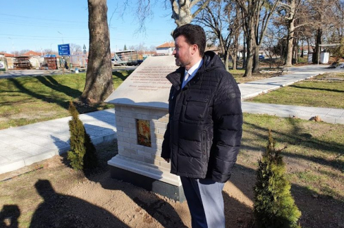 Кметът Николай Митков откри паметна плоча на руските освободители в село Бяла река