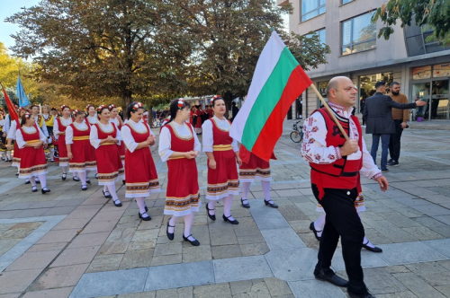 В Първомай се проведе  първия по рода си фолклорен фестивал ,,Среща в Тракия”