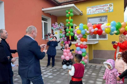 Кметът преряза летата на изцяло обновената детска градина в село Виница