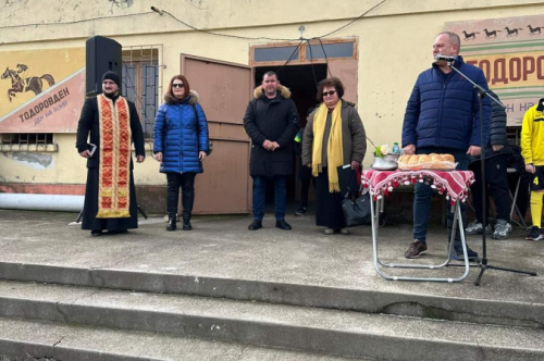 Празникът Тодоровден събра много граждани на стадиона в кв.Дебър