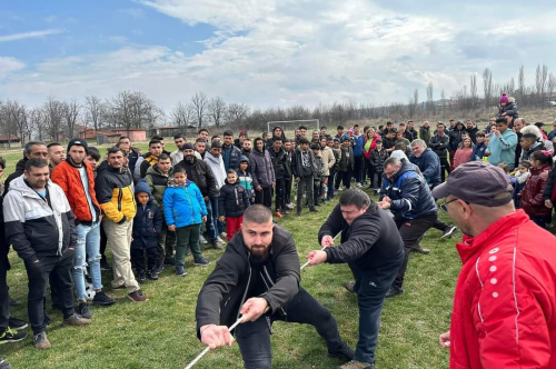 Празникът Тодоровден събра много граждани на стадиона в кв.Дебър