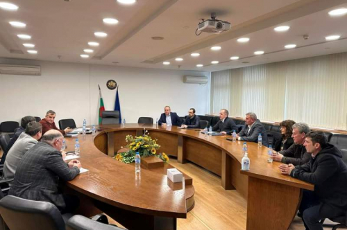 Кметът Николай Митков инициира среща с областния управител по повод водоснабдяването в село Искра