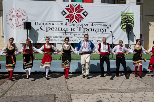 Фестивалът „Среща в Тракия” – пъстър и емоционален