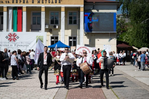 Фестивалът „Среща в Тракия” – пъстър и емоционален