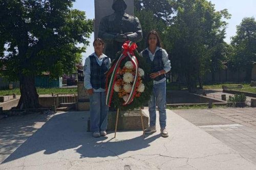 2 ЮНИ! ДЕН НА БОТЕВ! ДЕН НА БЕЗСМЪРТНИТЕ!