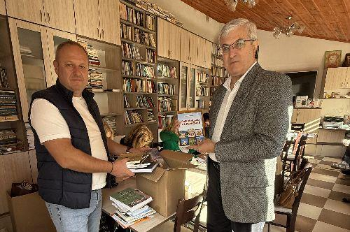 Кметът Николай Митков дари книги на библиотеката към българската църква „Св. Георги” в Одрин