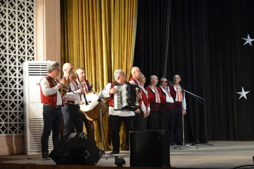 В ОЧАКВАНЕ НА КОЛЕДА