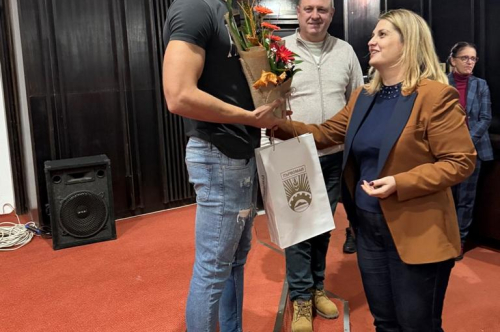 Община Първомай беше домакин на прожекция на социалния филм „ Един грам живот“