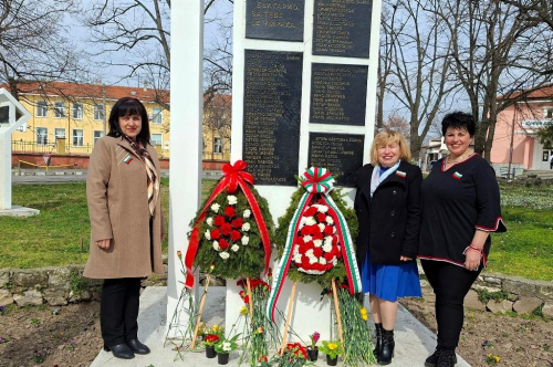 148 години свобода: Община Първомай почете героите, загинали за свободата на България