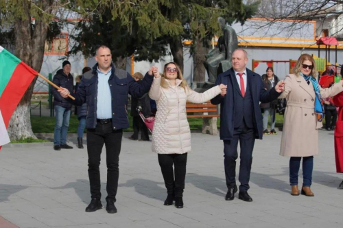 148 години свобода: Община Първомай почете героите, загинали за свободата на България