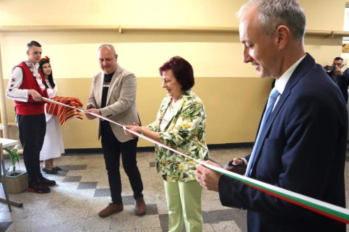 ОФИЦИАЛНО ОТКРИВАНЕ НА НОВИЯ STEM ЦЕНТЪР В ПГСС „ВАСИЛ ЛЕВСКИ“