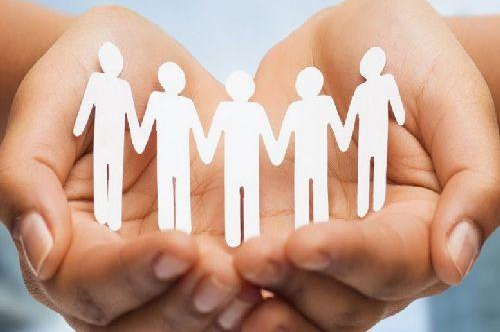 Кметът на община Първомай Николай Митков поздравява социалните работници по случай професионалния им празник