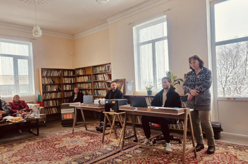 Дигитален клуб отвори врати в читалището в кв. Дебър