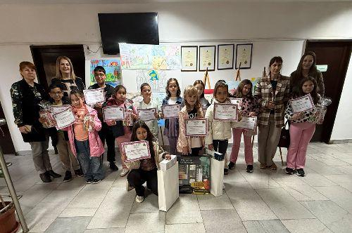 НАГРАЖДАВАНЕ НА ДЕЦАТА ВЗЕЛИ УЧАСТИЕ В КОНКУРСА „С ОЧИТЕ СИ ВИДЯХ БЕДАТА“