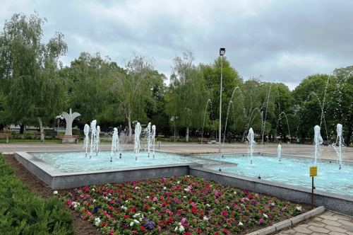 Нови  лампи красят градския парк