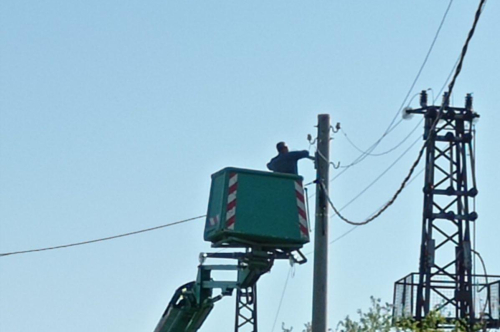 Започна подмяна на уличното осветление в село Искра