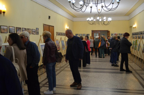 „СТЪПКИ ВЪВ ВРЕМЕТО”  изложба на Първомайските художници