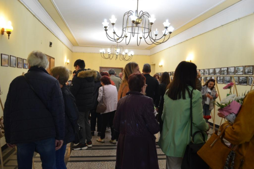 „СТЪПКИ ВЪВ ВРЕМЕТО”  изложба на Първомайските художници