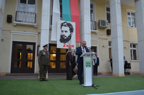 150 години безсмъртие – Първомай се поклони пред   подвига на Ботев и загиналите за свободата и независимостта на България
