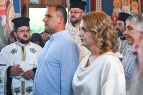 Първомай посрещна Чудотворната икона на Света Богородица „Златка ябълка“