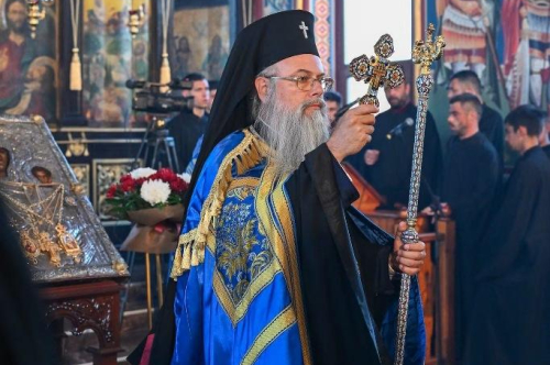 Първомай посрещна Чудотворната икона на Света Богородица „Златка ябълка“