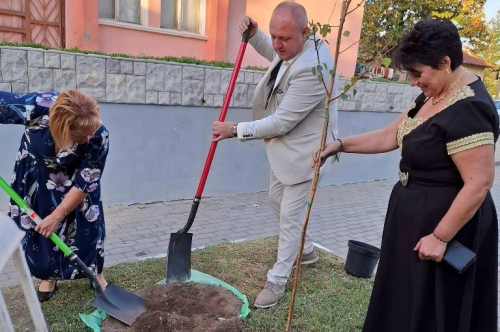Кметът Николай Митков уважи тържеството по повод 130 години НЧ „Селска пробуда – 1896“ в село Градина