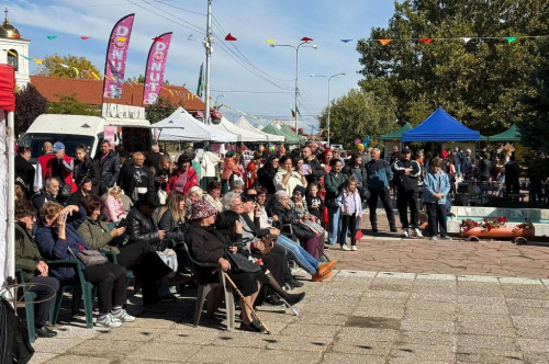 Проведе се четвъртото издание на „Есенни съкровища в буркани“  в Дълбок извор