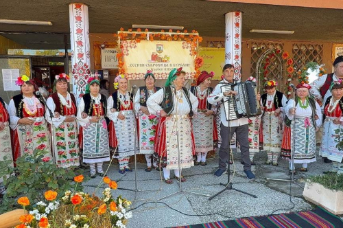 Проведе се четвъртото издание на „Есенни съкровища в буркани“  в Дълбок извор