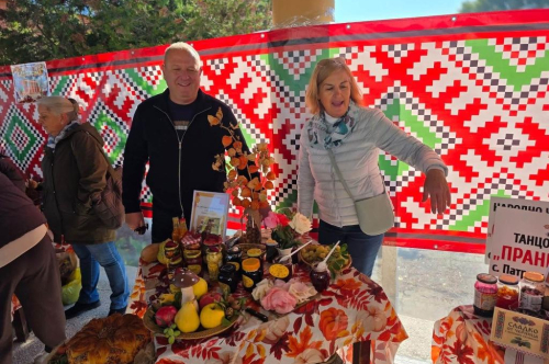 Проведе се четвъртото издание на „Есенни съкровища в буркани“  в Дълбок извор